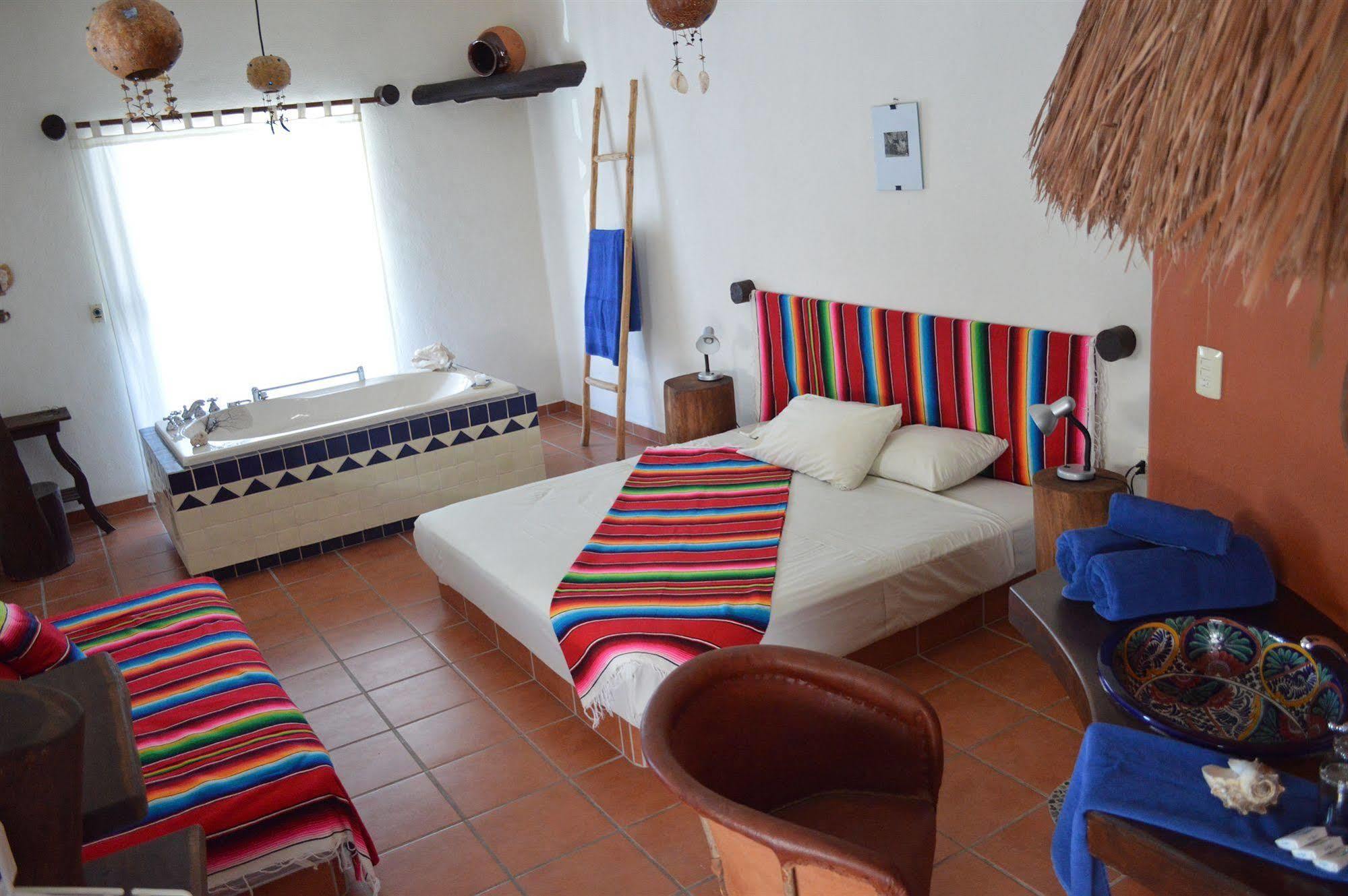 Lo Nuestro Petit Hotel Tulum Exterior photo