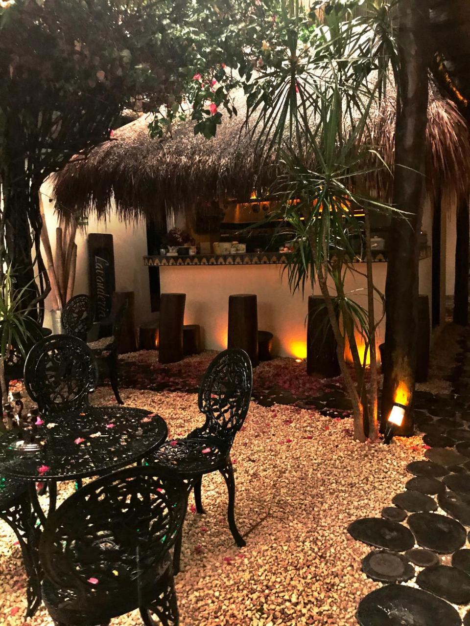 Lo Nuestro Petit Hotel Tulum Exterior photo
