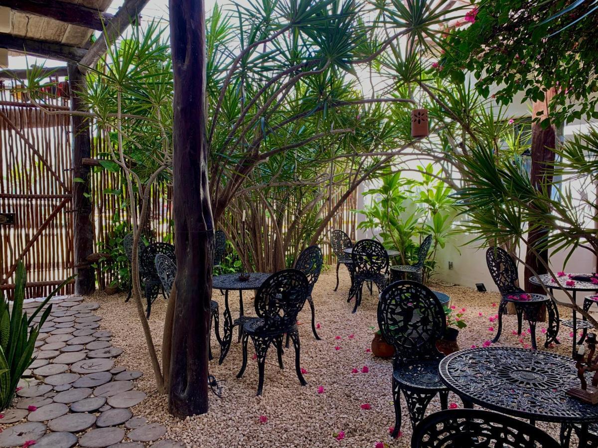 Lo Nuestro Petit Hotel Tulum Exterior photo