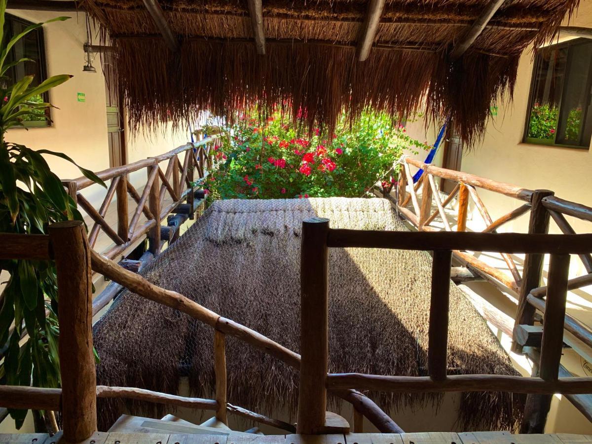 Lo Nuestro Petit Hotel Tulum Exterior photo