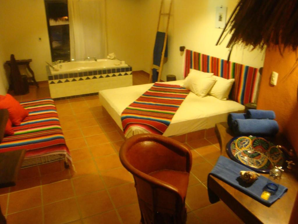 Lo Nuestro Petit Hotel Tulum Exterior photo